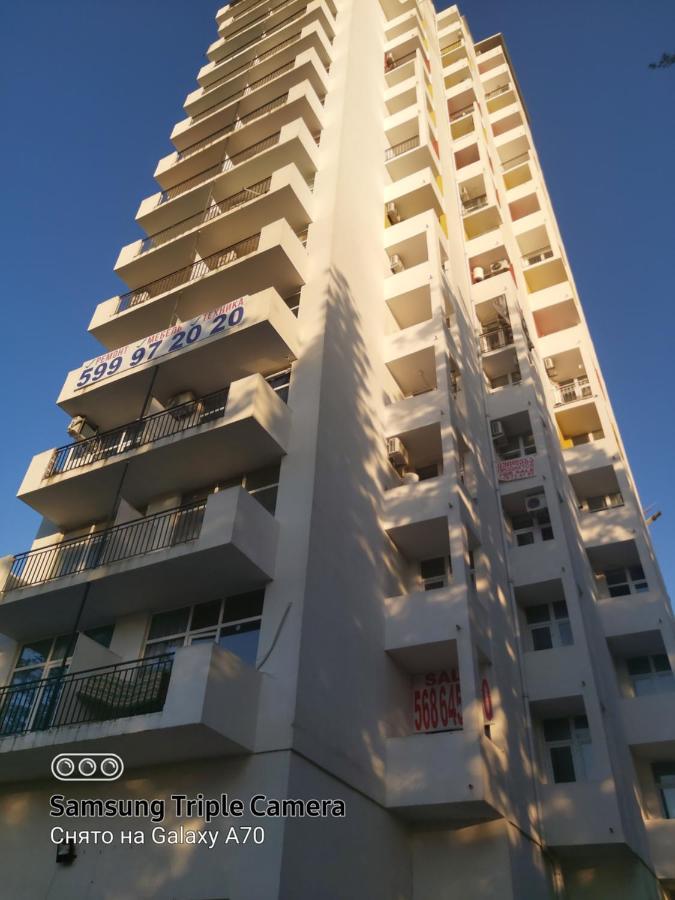 Квартира У Моря С Двумя Балконами Batumi Exteriör bild